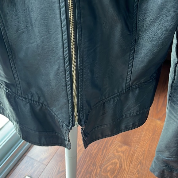 Leather jacket/ - Picture 3 of 8